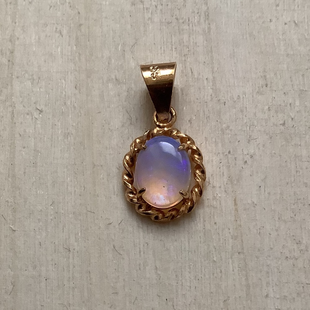New vintage SS Fire Opal dainty pendant charm